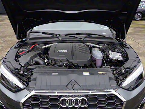 2025�� Coupe 40 TFSI ʱ�ж�����