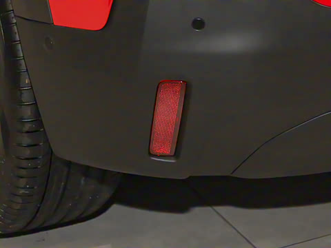 2025�� E ������