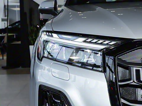 2025�� 55 TFSI quattro S line�����