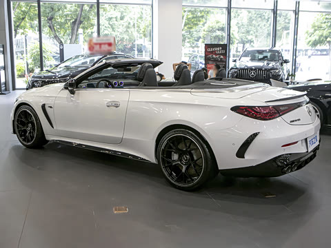 2026�� �Ŀ� AMG CLE 53 4MATIC+ ������ܳ�