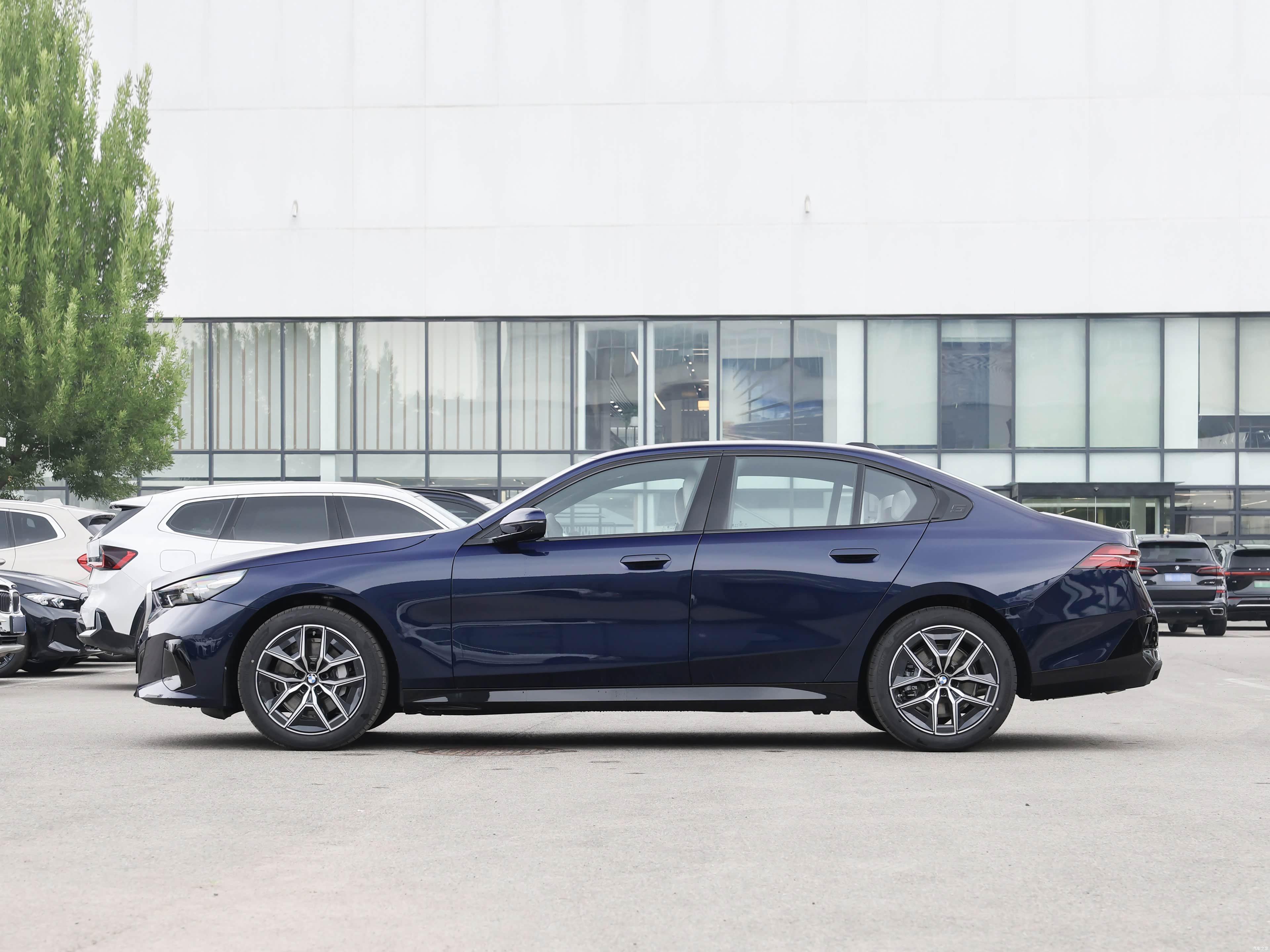 BMW 5 Series, миниатюра 4