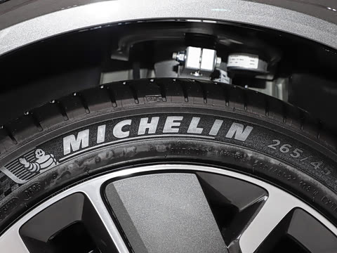 2025�� Pro ���ܻ��°�