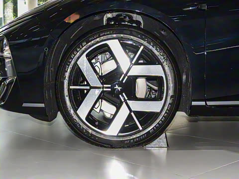 2026�� ���� 725 Max �콢��