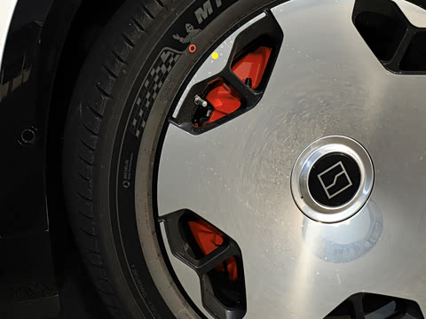 2025�� Hyper�� 70kWh