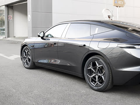 2025�� 240����Ultra H5