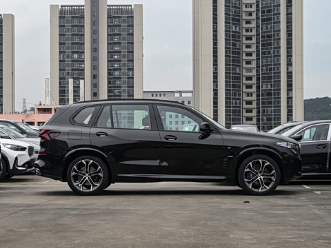 2025�� xDrive 40Li ������M�˶���ҹ��װ