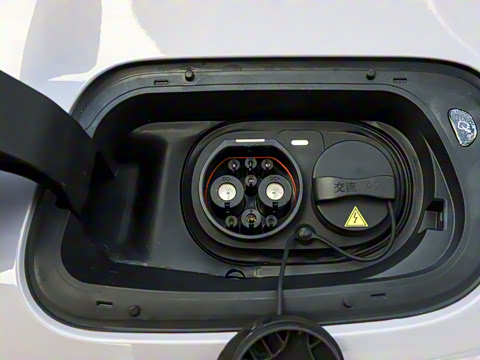 2026�� �ն�����quattro��