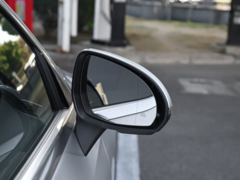 2026�� CLE 300 4MATIC �����ͽ��ܳ�