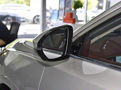 2025�� 185KM�����