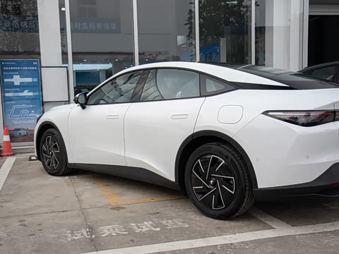 2025�� �Ŀ� 560PRO 185kW