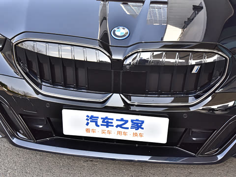 2026�� �Ŀ� eDrive 40L M�˶���װ