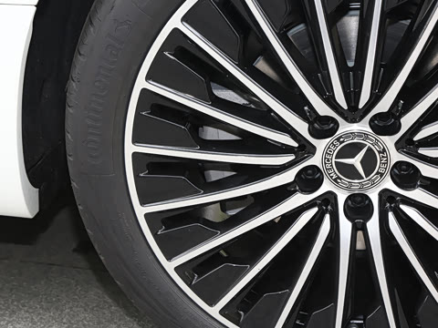 2026�� �Ŀ� CLE 300 4MATIC �����ͽ��ܳ�