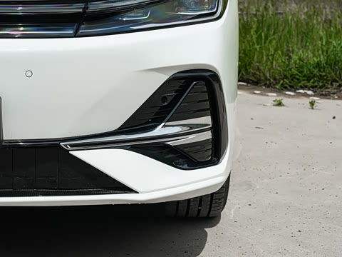 2026�� EM-i 235km ̽��+��