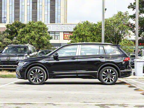 2025�� ���ڿ� 330TSI �Զ�����R-Line��ҫ��