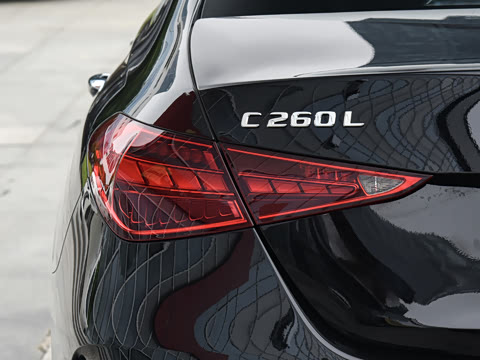 2026�� C 260 L �˶��ر��