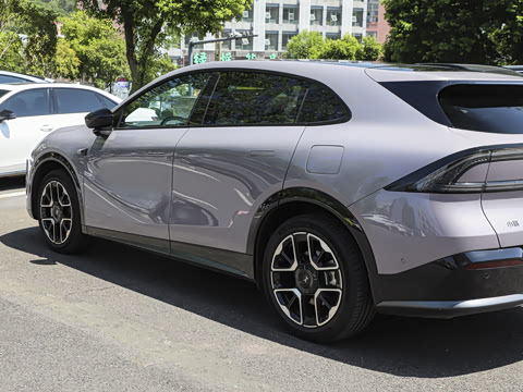 2026�� ���� 1704 Max �콢��
