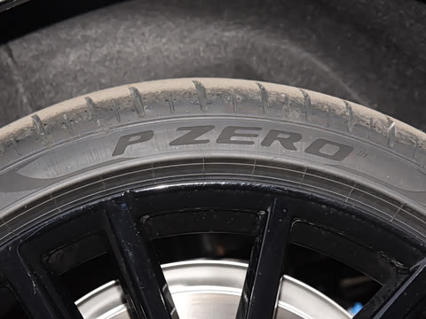 2026�� �Ŀ� xDrive 40Li ������M�˶���ҹ��װ