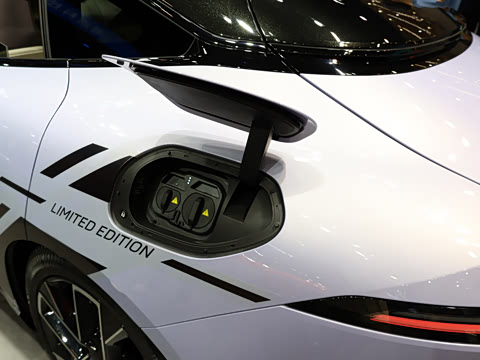 2025�� Ultra���̰�