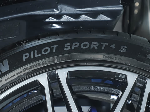 2024�� X5 M ������