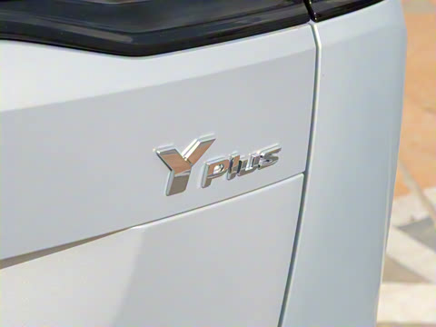 2025�� Plus 610 ������