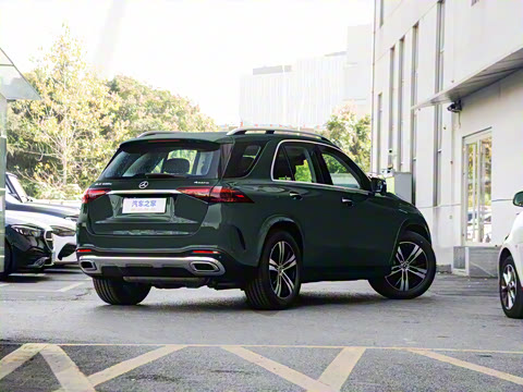 2025�� GLE 400 e 4MATIC