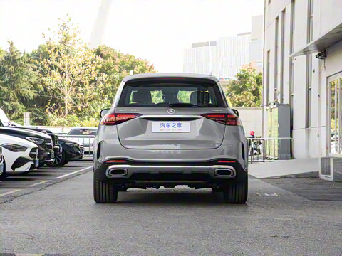 2025�� GLE 400 e 4MATIC