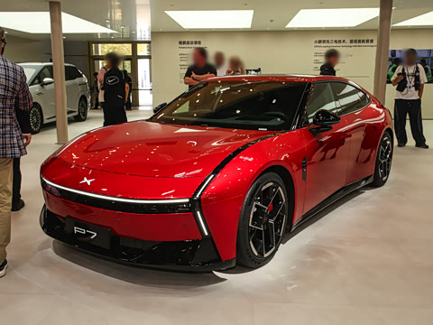 2025�� 750 ���� Max