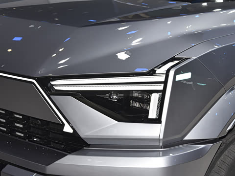 2025�� Max