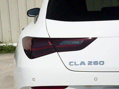 2025�� CLA 260 4MATIC ���ܳ�