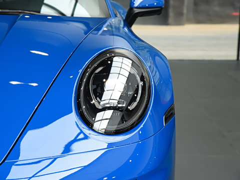 2026�� Carrera 3.0T