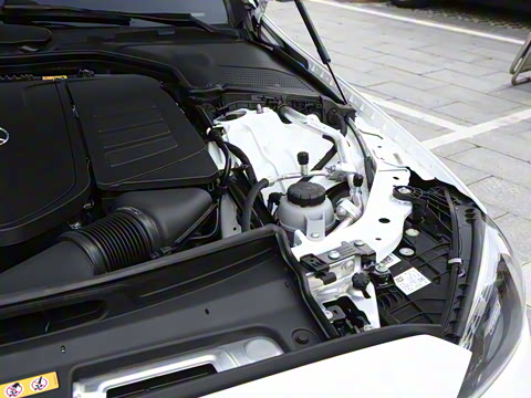 2025�� �Ŀ� C 260 L