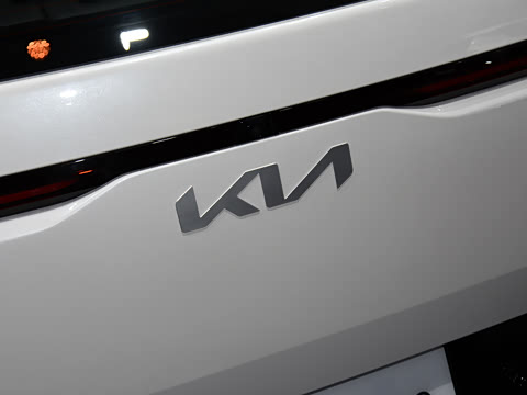 2025�� 580 Wave AWD GT-Line