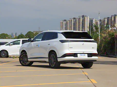 2025�� 185KM�����