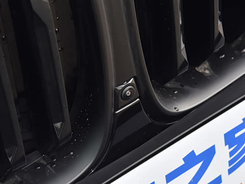 2026�� �Ŀ� xDrive 40Li ������M�˶���ҹ��װ