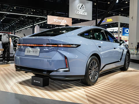 2026�� 300h