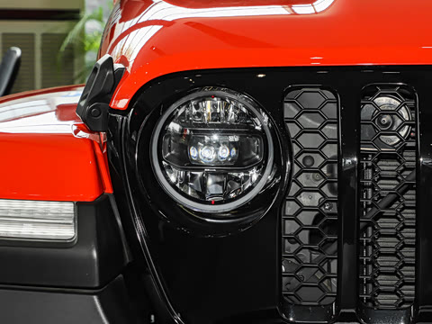 2023�� 3.6L Overland