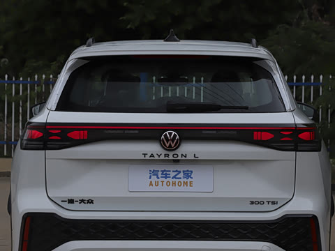 2026�� �Ŀ� ̽��L 300TSI ������Ӣ