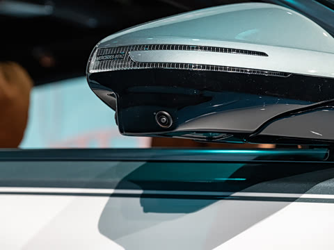 2027�� S 680 4MATIC