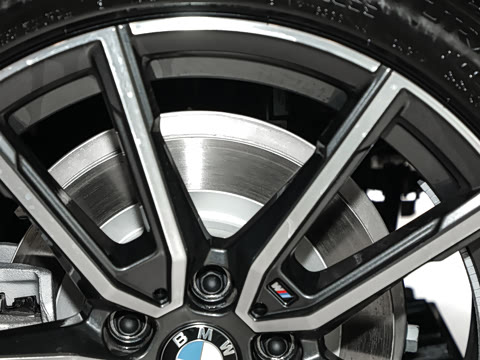 2026�� 325i M�˶���װ