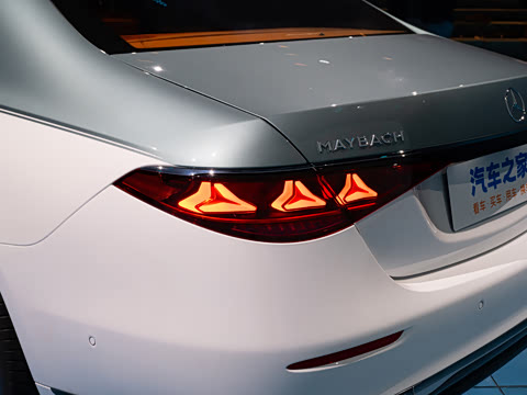 2027�� S 680 4MATIC