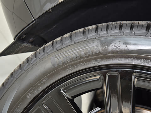 2026�� 3.0 L6 400PS �ڿ���