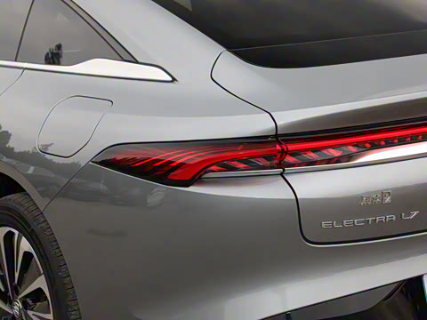 2025�� ������