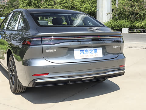 2025�� EM-i 70km ������