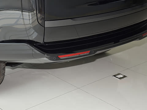 2026�� 3.0 L6 400PS �ڿ���