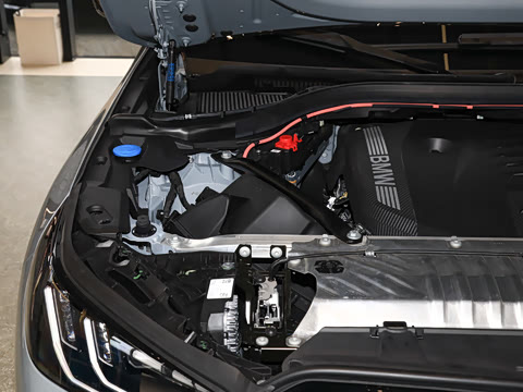 2025�� M50 xDrive