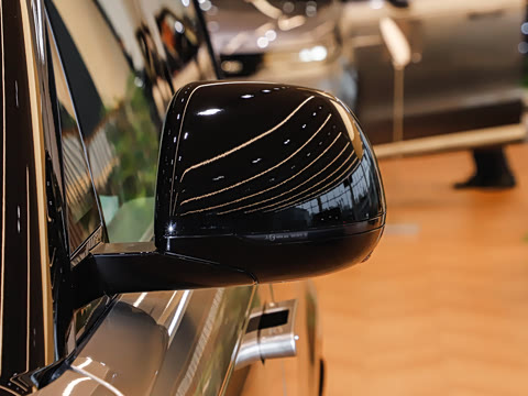 2026�� 3.0 L6 400PS AB�����