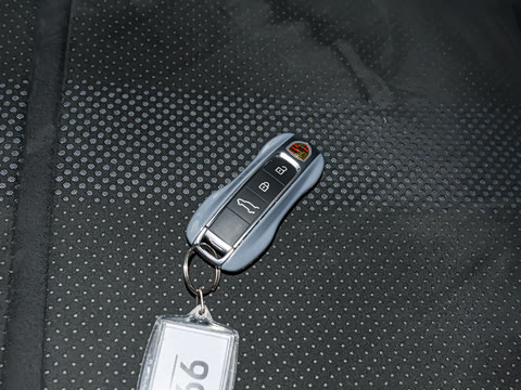 2025�� Cayenne Coup�� Turbo GT 4.0T