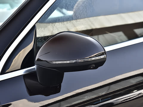 2026�� GLC 300 L 4MATIC ������ 5��