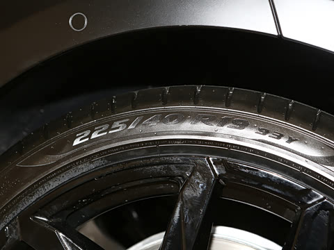 2026�� 330Li �����