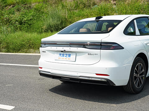 2025�� EM-i 70km ������